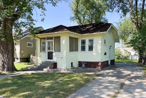 1517 9th Avenue S, Fargo, ND 58103
