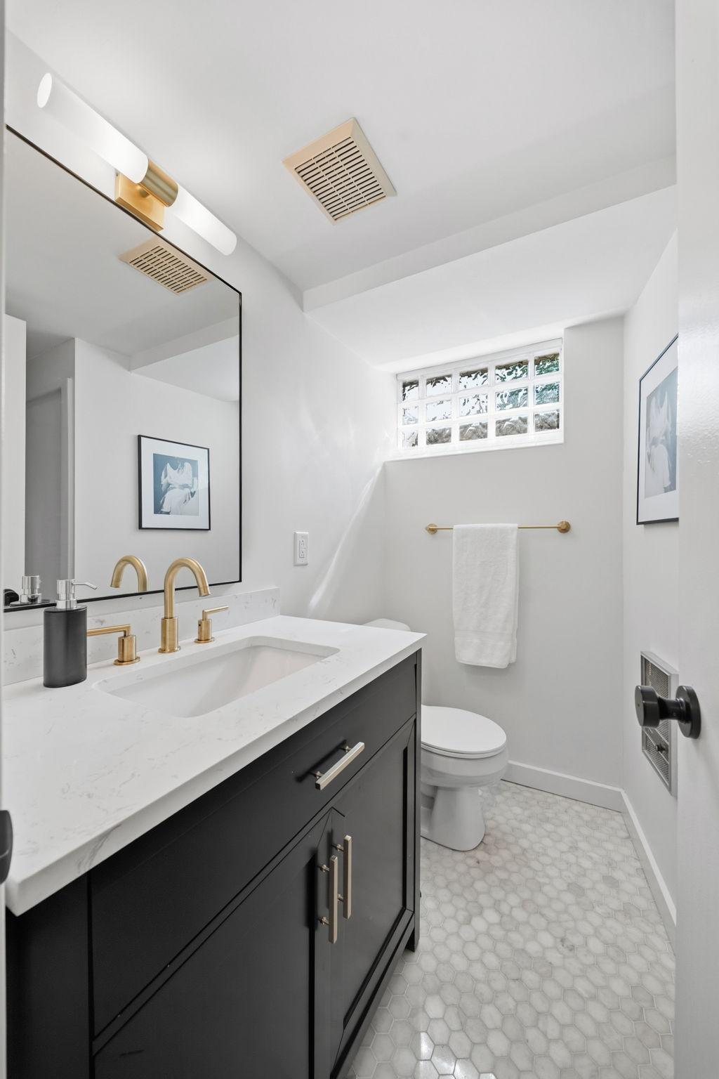 Lower level updated 3/4 bath