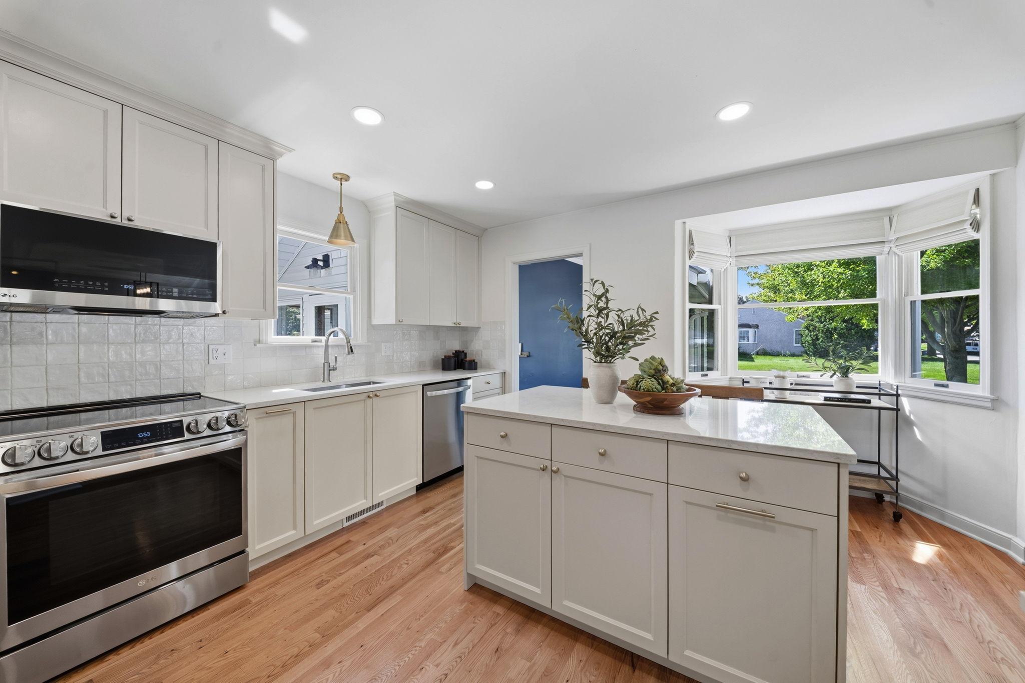 Custom kitchen w/ center island