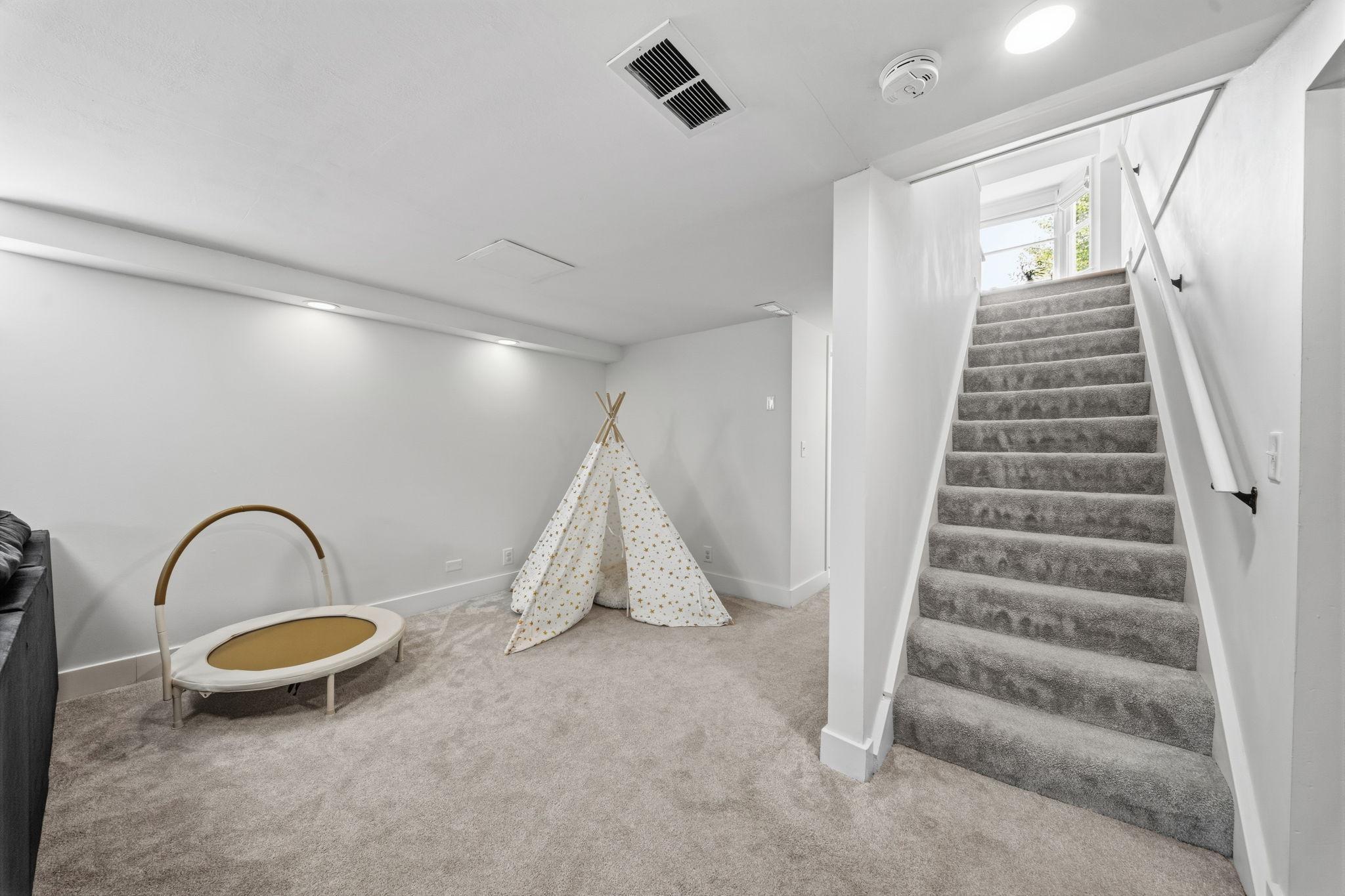 Extra room for toys or sitting area