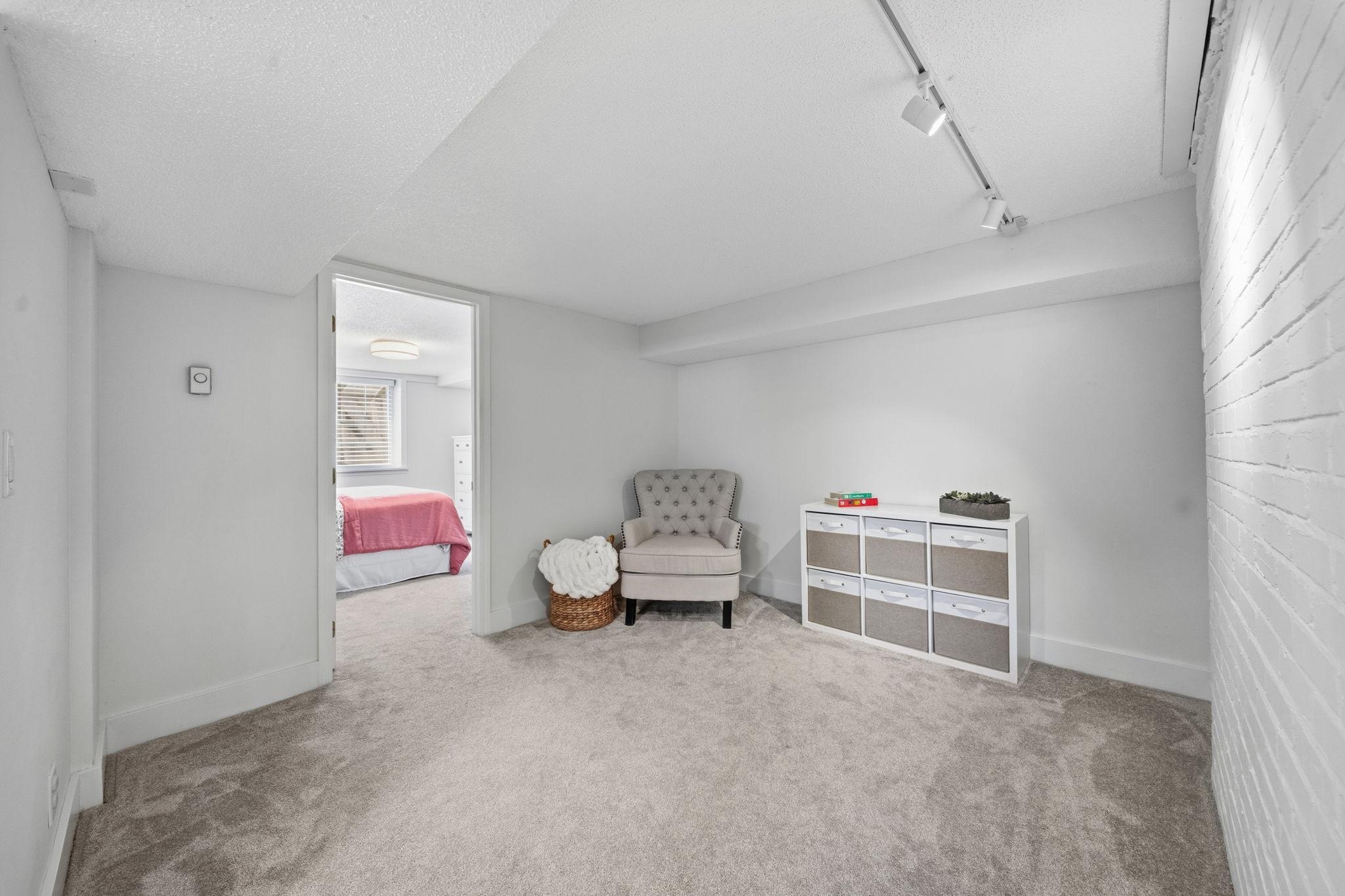 Flex room, office, or extra play space