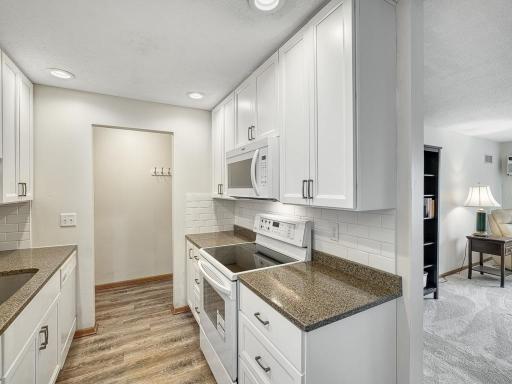 3421 Kent Street, 614, Shoreview, MN 55126