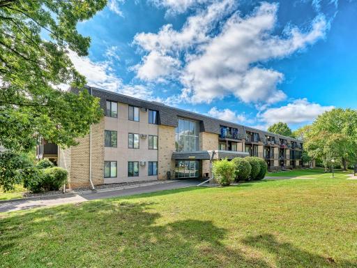 3421 Kent Street, 614, Shoreview, MN 55126