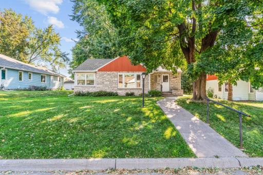 2516 27th Avenue NE, Saint Anthony, MN 55418