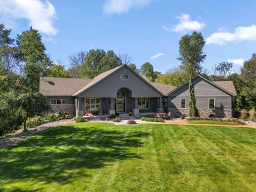 23062 Woodland Ridge Drive, Lakeville, MN 55044