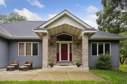 Introducing 19148 Eaglewood Road in Clearwater...just a short distance from the metro!
