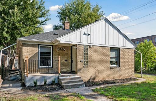 828 23rd Avenue SE, Minneapolis, MN 55414