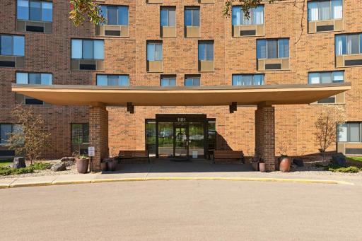 Photo for 1181 Edgcumbe Road, 413, Saint Paul, MN 55105 - listing #6795543 Welcome to 1181 Edgcumbe Road Unit 413, at Wilder Park.