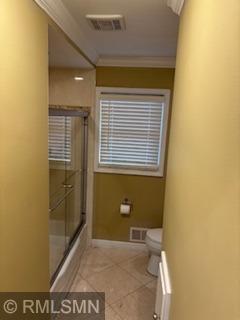 Main floor bathroom with full tub/ shower