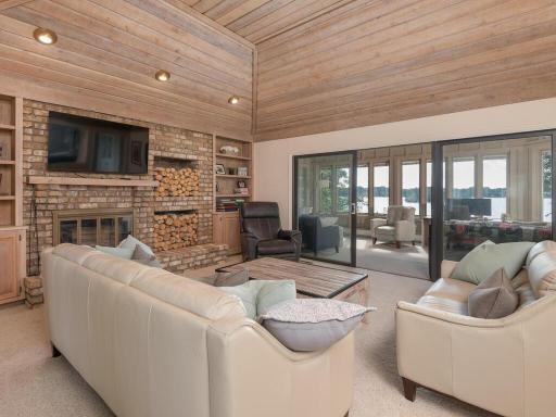 11755 Bass Lake Road, Plymouth, MN 55442