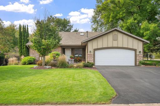 6421 Bowman Circle, Inver Grove Heights, MN 55076