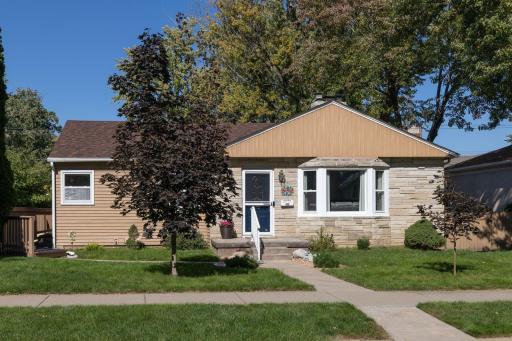 Welcome to 2547 14th Ave E, North St. Paul