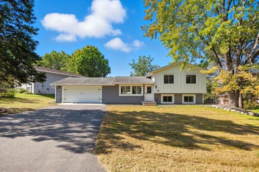 9549 Yorkshire Lane, Eden Prairie, MN 55347