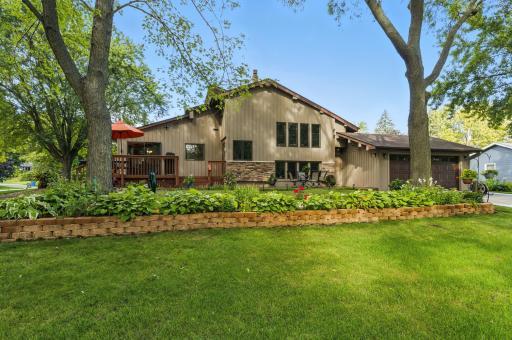 8100 Wynnwood Road, Minneapolis, MN 55427