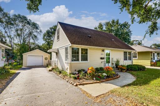 6821 W 24th Street, Minneapolis, MN 55426