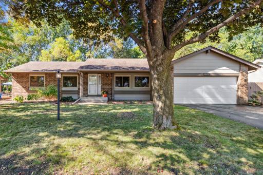 10456 Cavell Ave S, Bloomington MN 55438. 3 bedroom, 3 bath