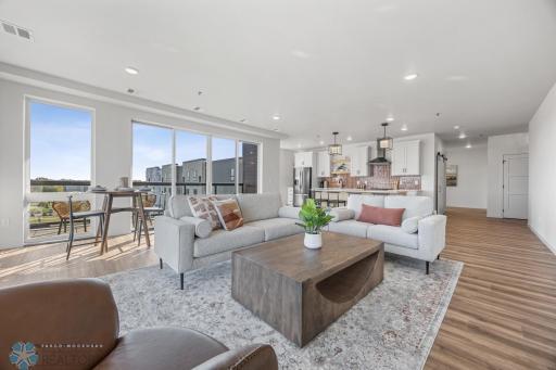 Living Room / Kitchen