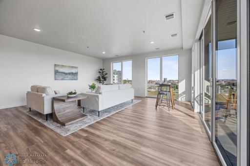 Living Room/Dining Area