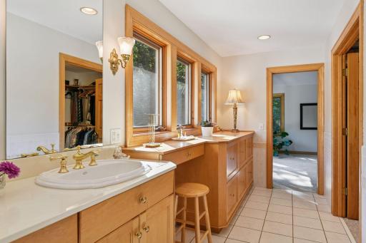 5455 Timber Trail, Maple Plain, MN 55359