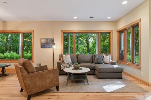 5455 Timber Trail, Maple Plain, MN 55359
