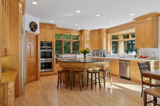 5455 Timber Trail, Maple Plain, MN 55359