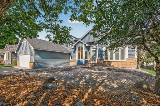 8883 Fountain Lane N, Maple Grove, MN 55311