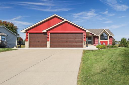 646 Elm Street NE, Lonsdale, MN 55046