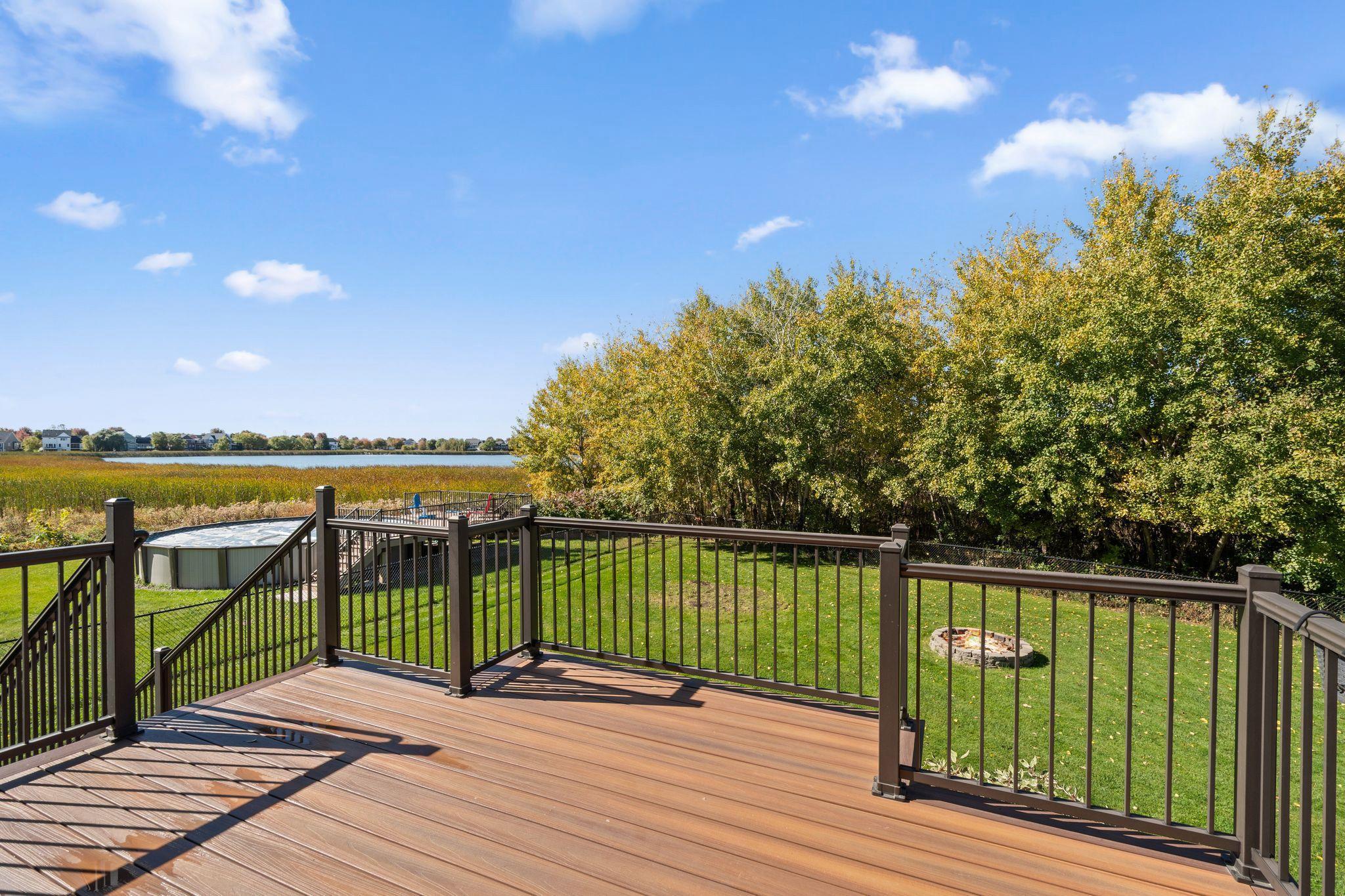 A maintenance free deck means more space + time for relaxation.