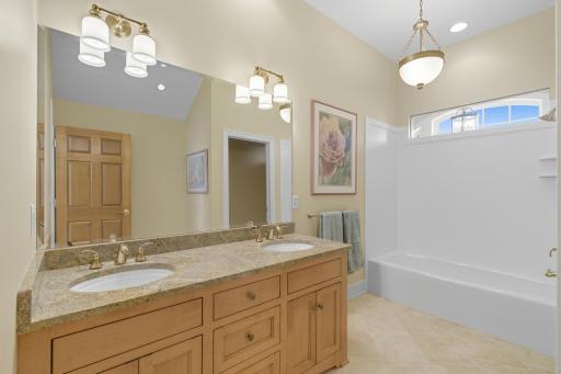 6951 N Shore Trail, Forest Lake, MN 55025