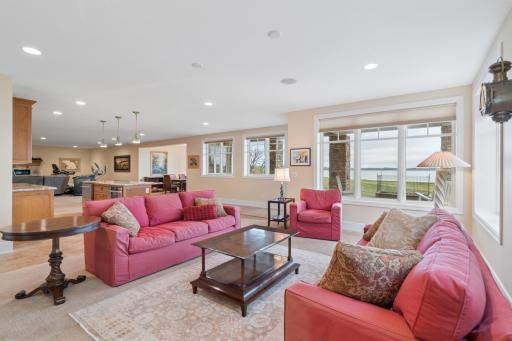 6951 N Shore Trail, Forest Lake, MN 55025