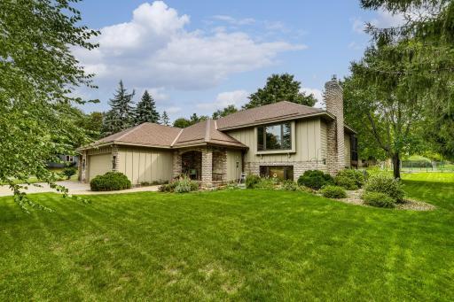 5282 W Lake Beach Court, Saint Paul, MN 55126