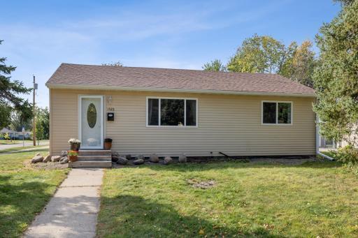 1523 17th Street S, Moorhead, MN 56560