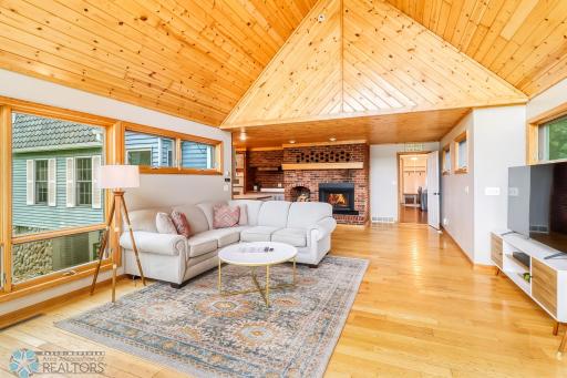 2513 N Long Lake Road, Detroit Lakes, MN 56501