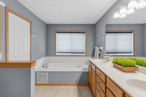2694 County Road H2, Saint Paul, MN 55112