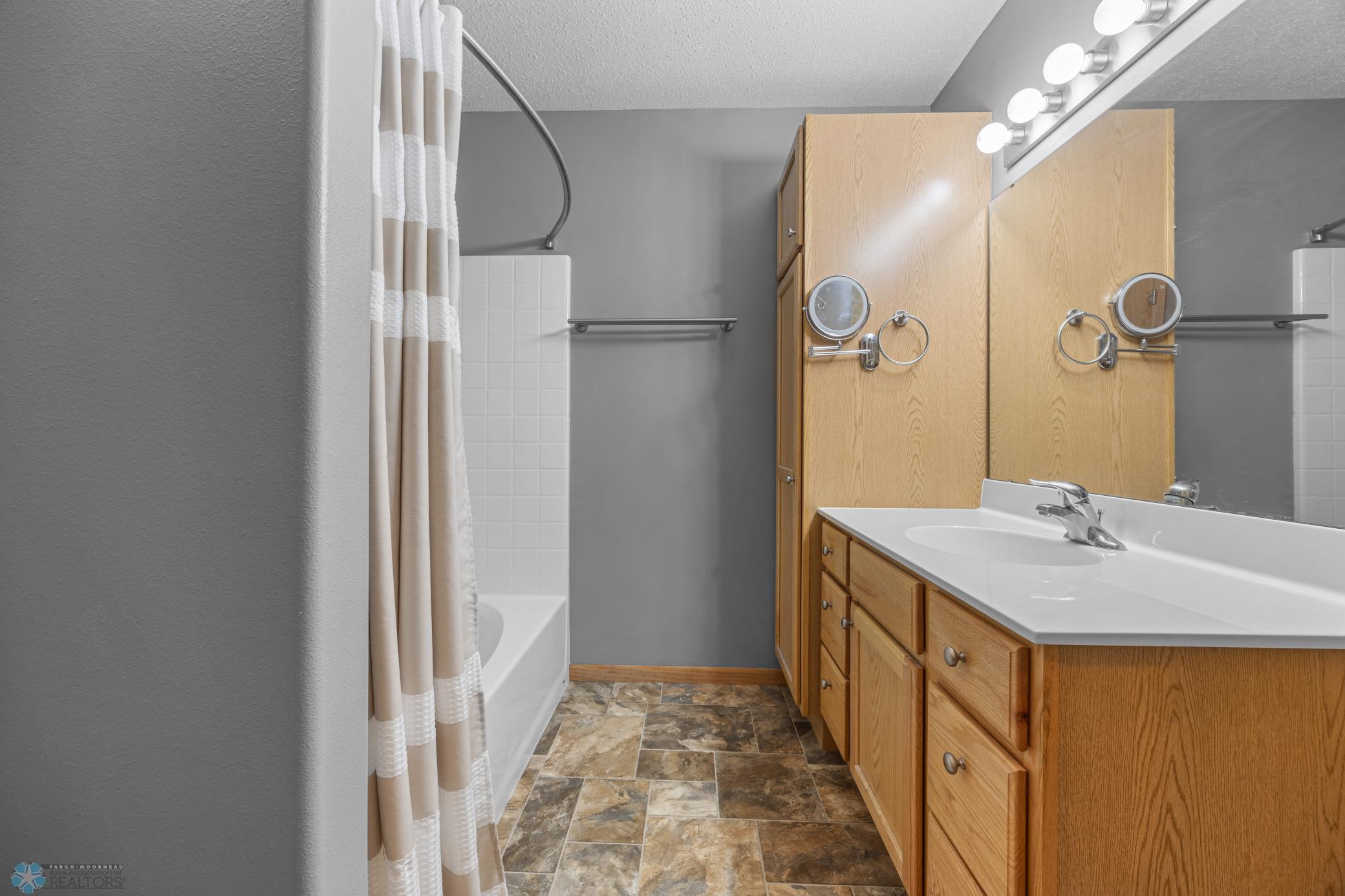Upper full bathroom