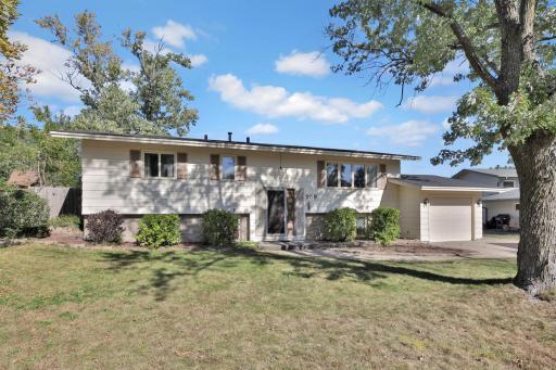 759 Hull Road, Anoka, MN 55303