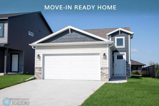 7887 Cottonwood Boulevard, Horace, ND 58047