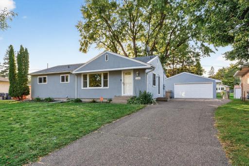 2735 Delaware Avenue, Saint Paul, MN 55109