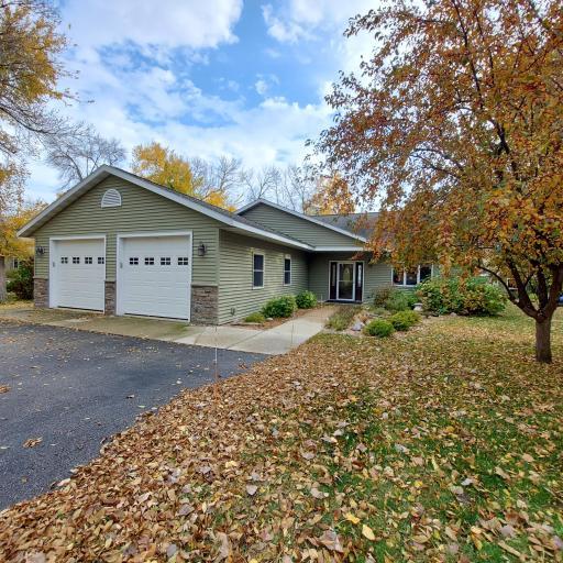 1211 15th Avenue NW, Willmar, MN 56201