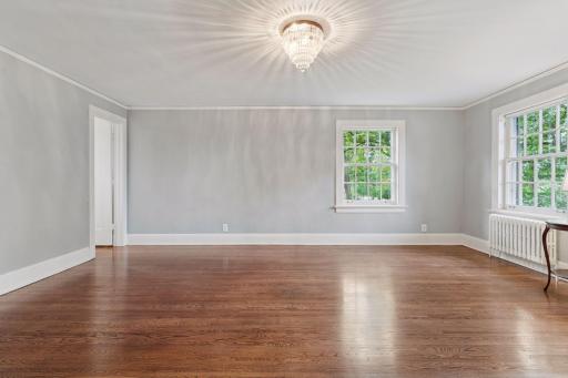 196 Mississippi River Boulevard S, Saint Paul, MN 55105