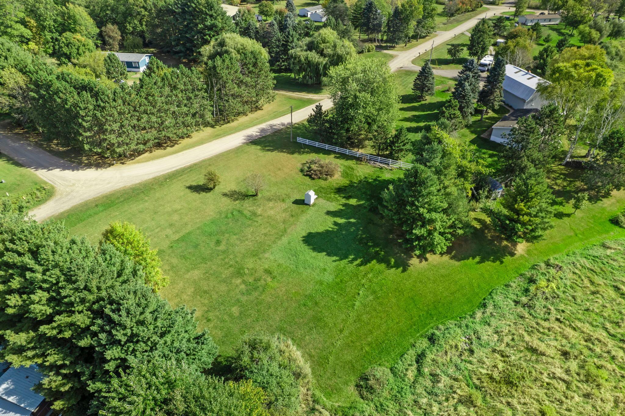 15-web-or-mls-5234 Royal Woods-43.jpg