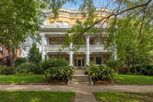 579 Summit Avenue, 105, Saint Paul, MN 55102