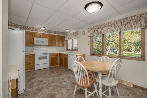 10194 Reardon Avenue SW, Cokato, MN 55321