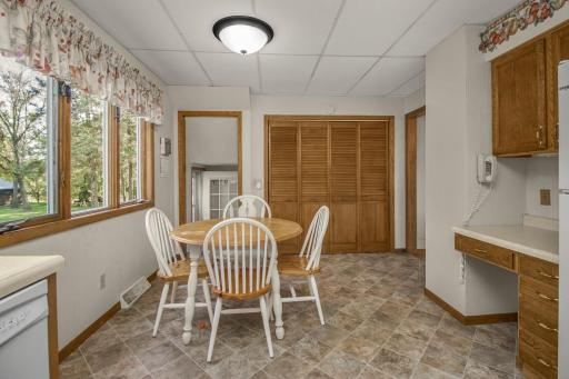 10194 Reardon Avenue SW, Cokato, MN 55321