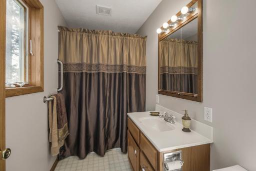10194 Reardon Avenue SW, Cokato, MN 55321