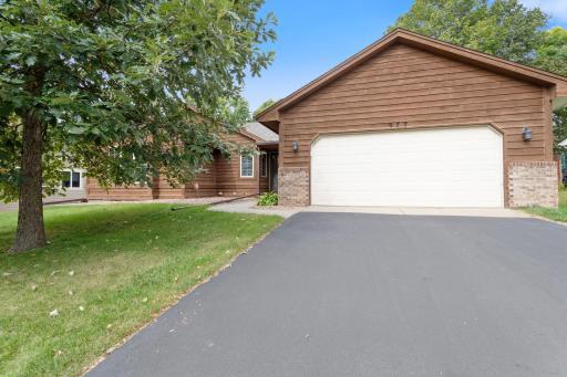 977 Greensboro Lane, Saint Paul, MN 55123
