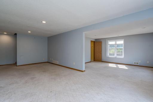 114 Pheasant Drive, Mankato, MN 56001