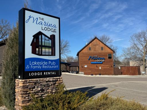 501 & 504 Lake Avenue, Fairmont, MN 56031
