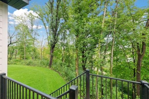 9399 Eagle Ridge Way, Chanhassen, MN 55317