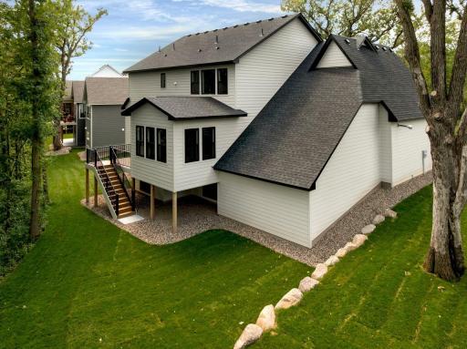 9399 Eagle Ridge Way, Chanhassen, MN 55317